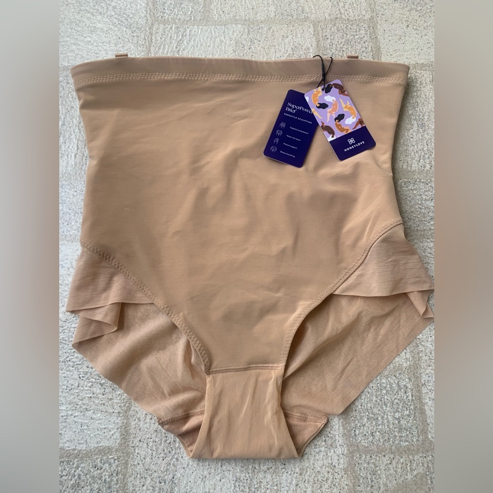 Honeylove High-Waisted Shapewear Briefs in Beige. New with tags.